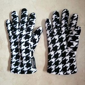Black and White Pattern Gloves